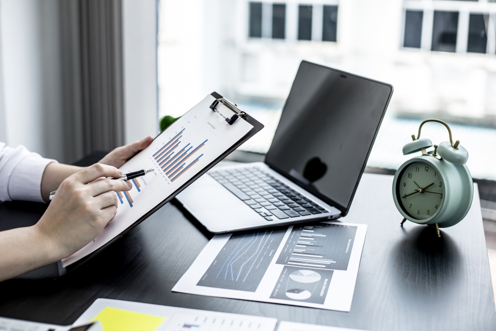 依得信咨询以20年培训经验赋能企业管理培训